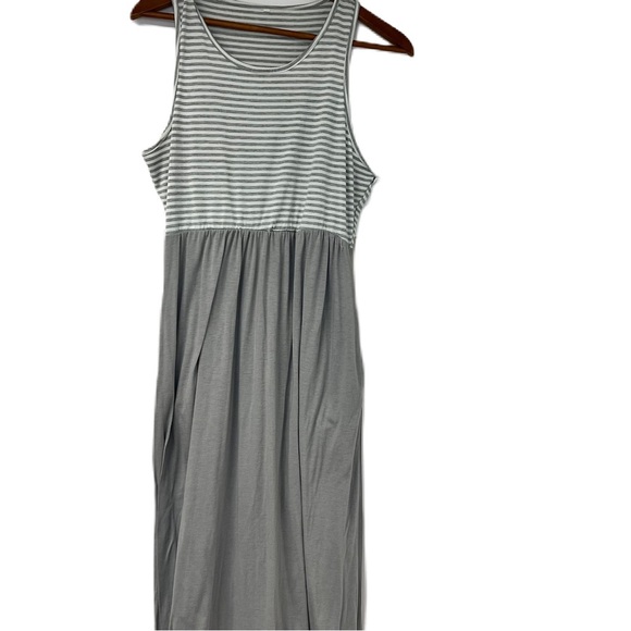 Woman’s gray striped maxi dress size large long - Picture 1 of 5